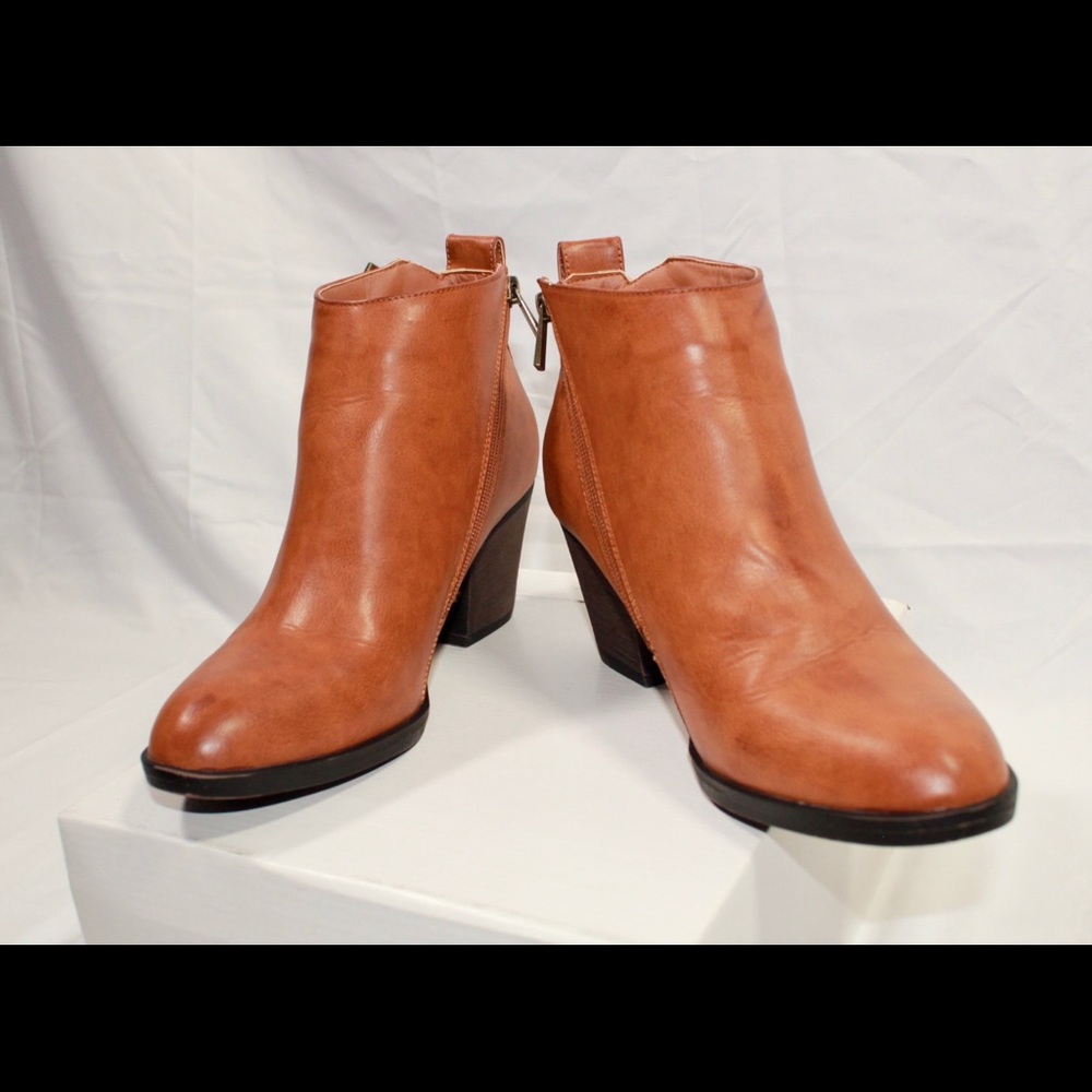 Chestnut Zipper Accented Booties